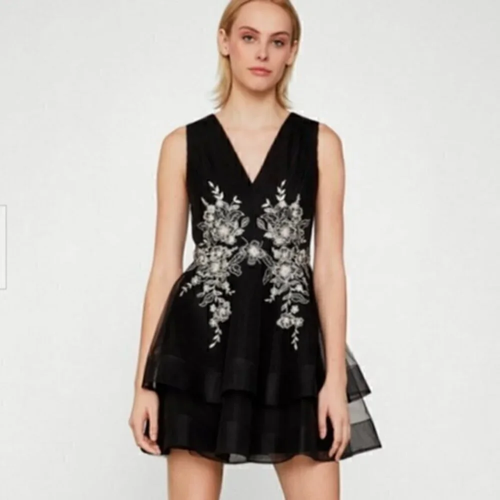 bcbg floral mini dress Bcbg Women's Floral Embroidered Mini Dress